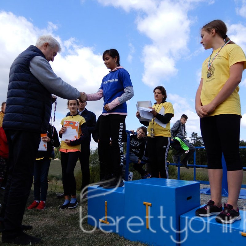 Mezei futóbajnokság Berettyóújfaluban 110